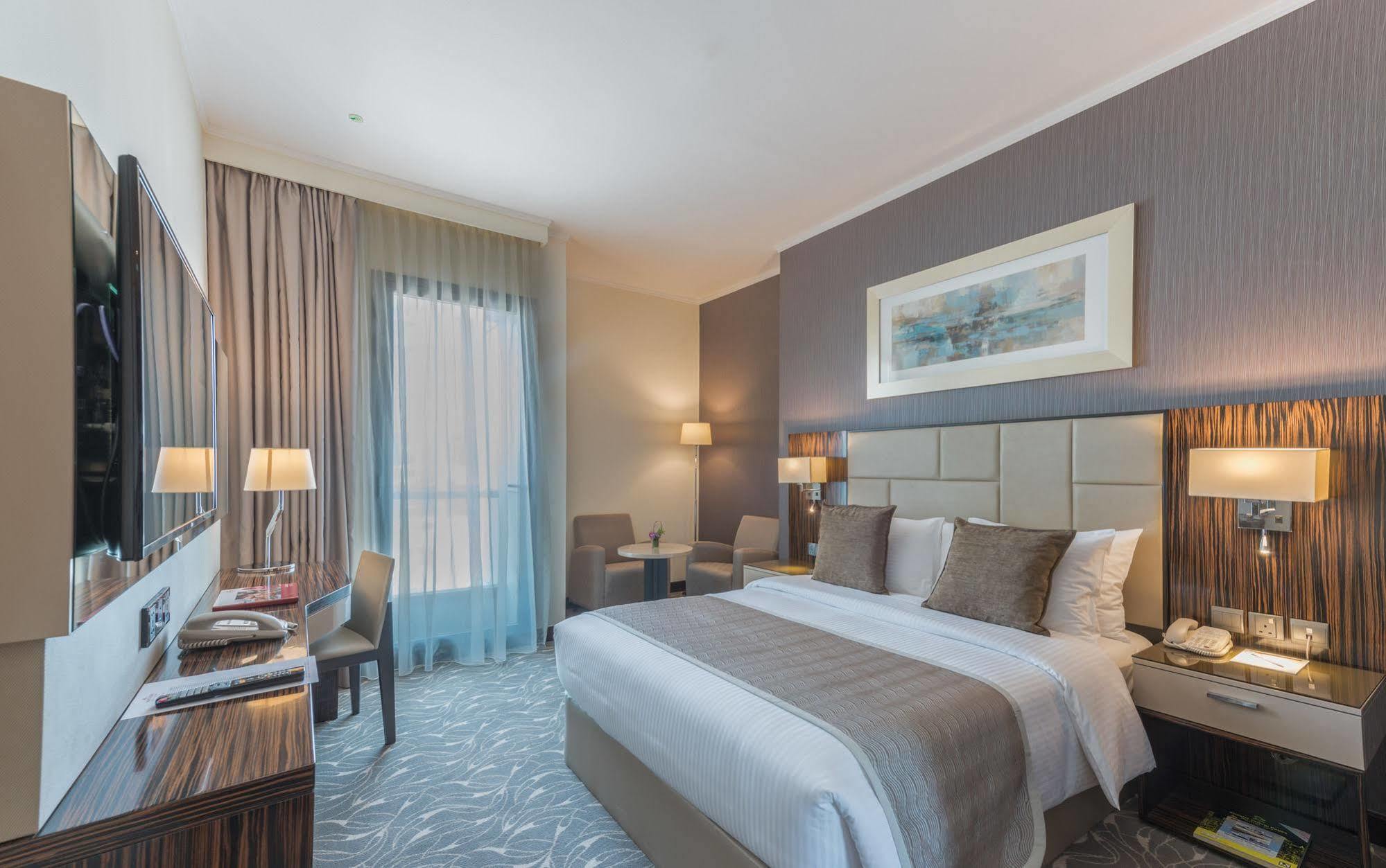 Hawthorn Extended Stay By Wyndham Abu Dhabi City Center Exterior foto
